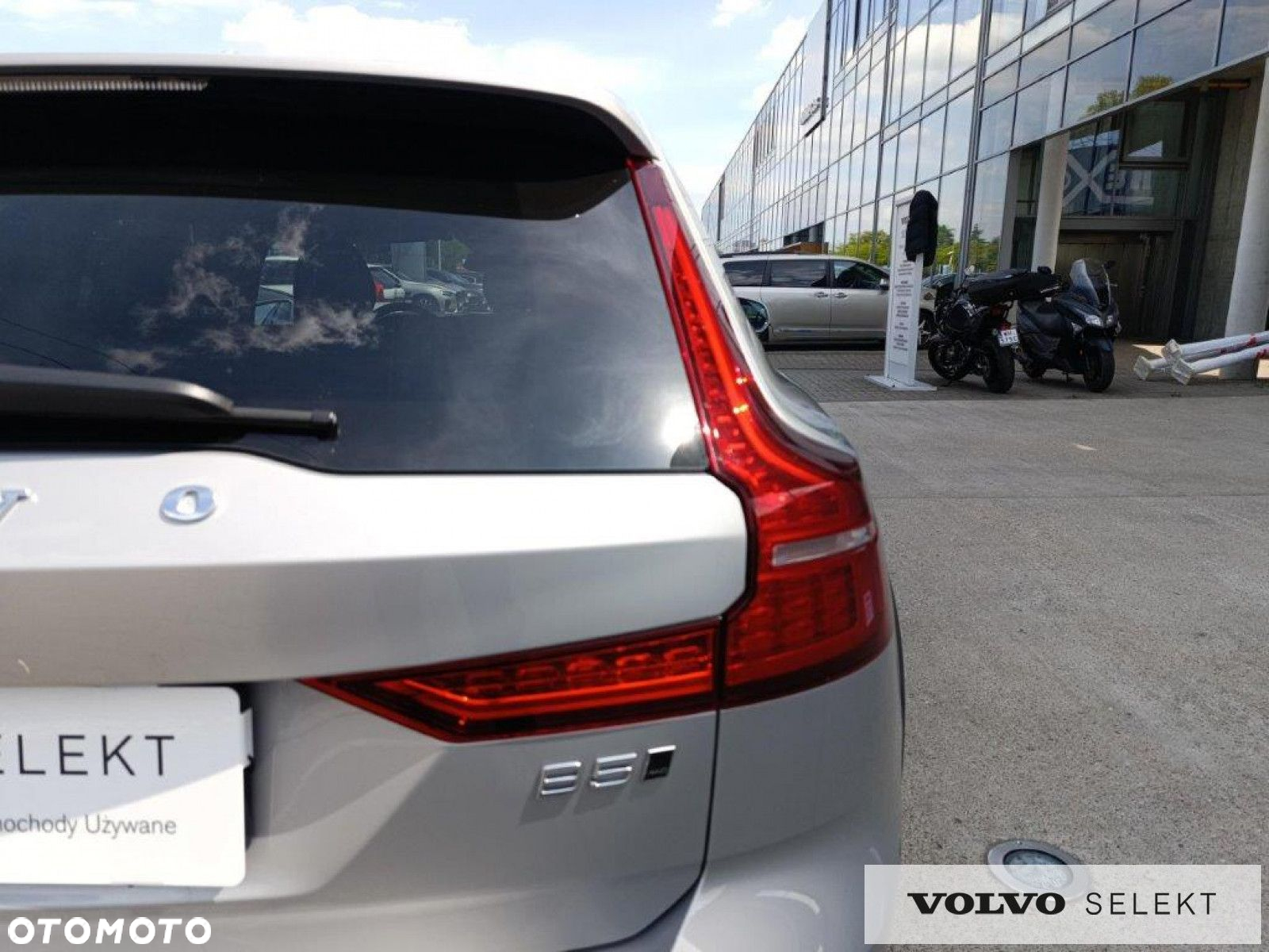 Volvo V60 Cross Country - 32