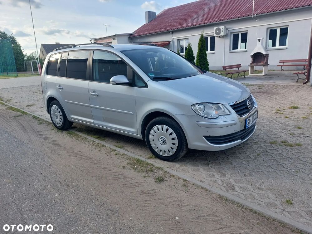 Volkswagen Touran - 2