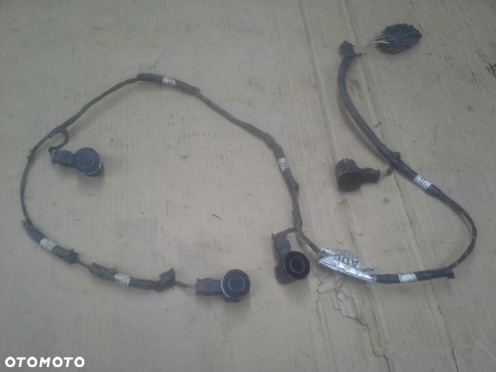 Ford Fokus MK3 czujniki parkowania tył plus wiązka