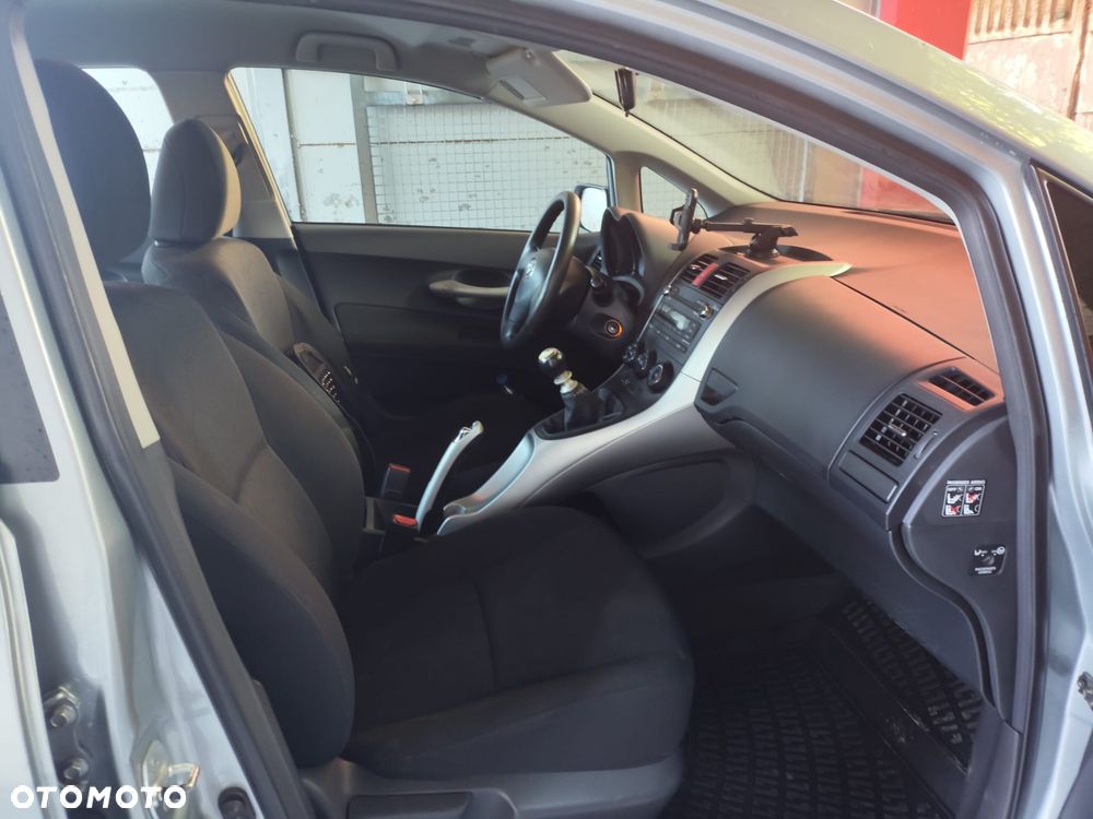 Toyota Auris 1.33 VVT-i Terra - 11