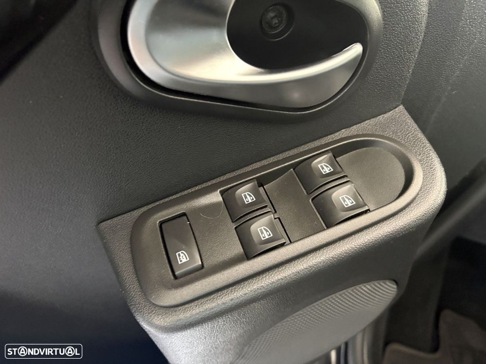 Dacia Duster 1.2 TCe SL Explorer — fotografia 13