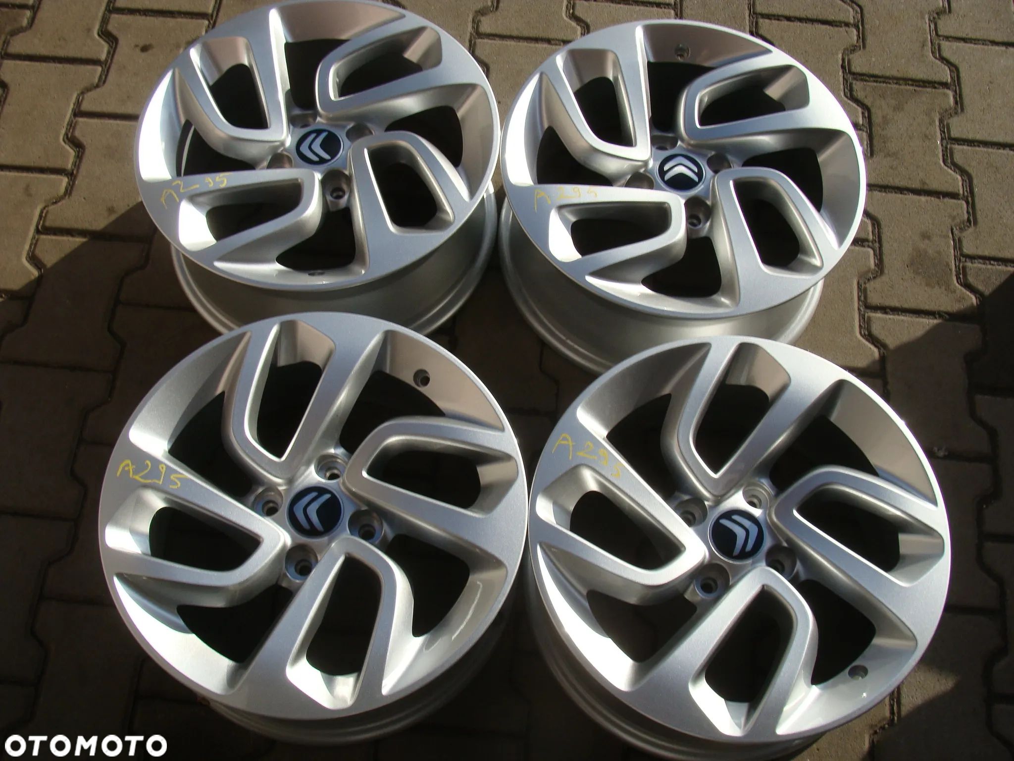 a295 4x108 Citroen Berlingo C3 C4 C5 DS3 DS4 DS5 Picasso Cactus Aircross 6,5jx16 - 1