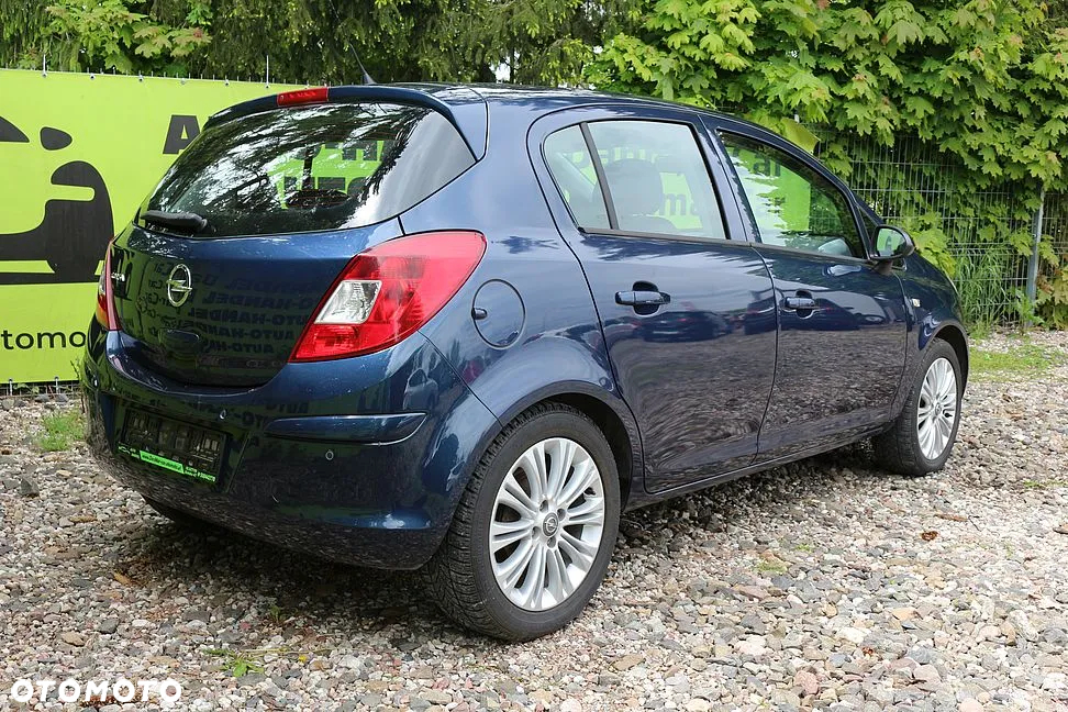 Opel Corsa 1.4 16V Edition - 8