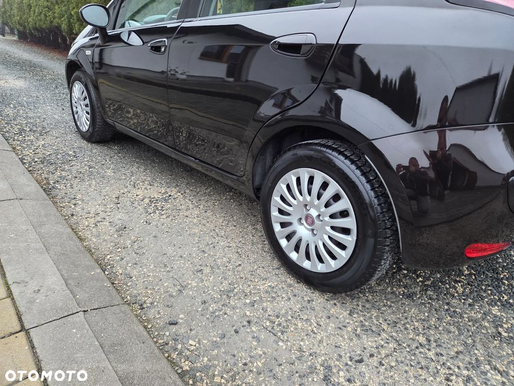 Fiat Punto Evo 1.4 8V Estiva Blue&Me - 26