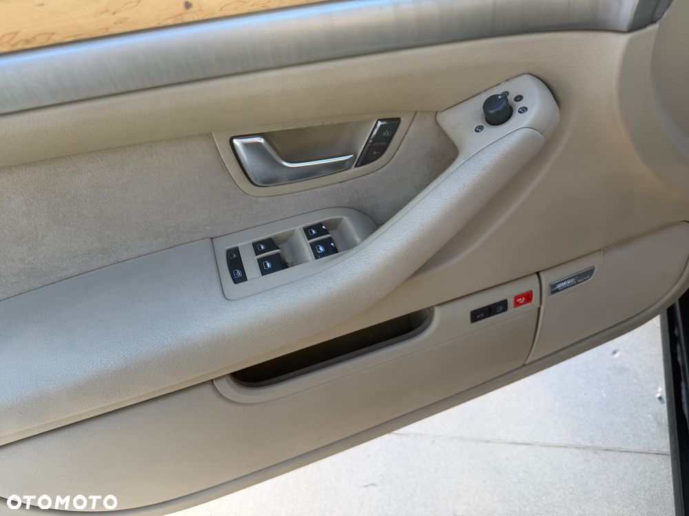 Audi A8 4.2 FSI L Quattro - 10