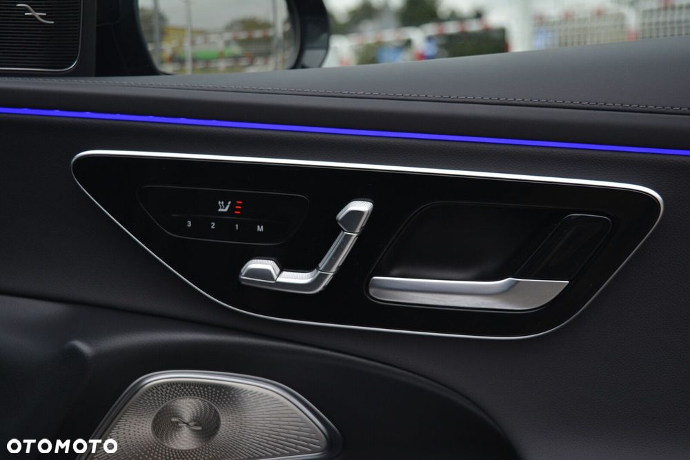 Mercedes-Benz Klasa E - 24