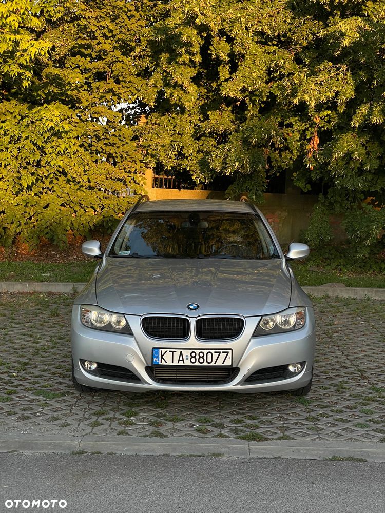 BMW Seria 3 318d - 4