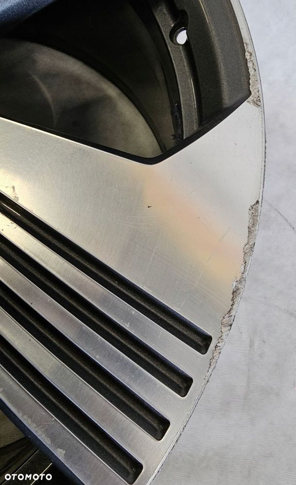 Felga Audi E TRON 4KE601025F 9,5x21 ET36 - 3