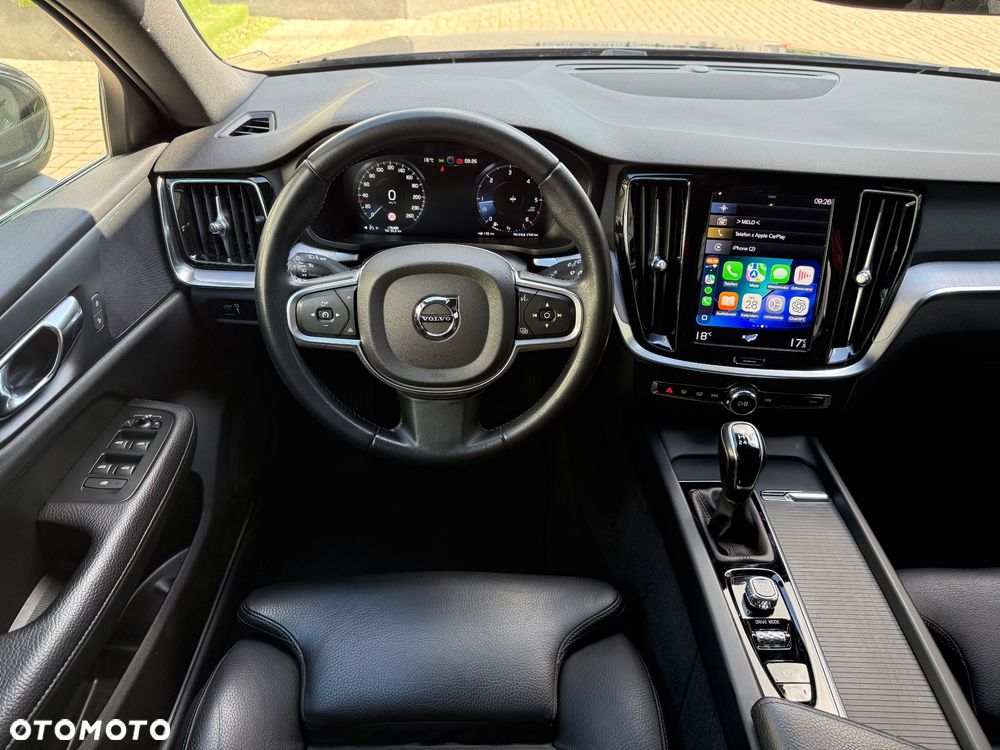 Volvo V60 D3 Momentum Core - 25