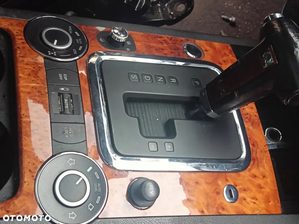 TOUAREG 7L RAMKA MIESZKA GAŁKA PANEL - 5