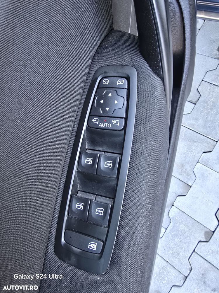 Renault Megane TCe Zen - 11