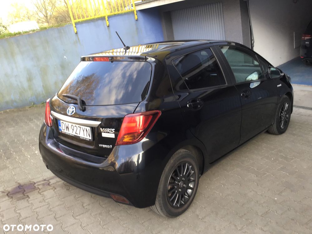 Toyota Yaris Hybrid 100 Premium EU6 - 5