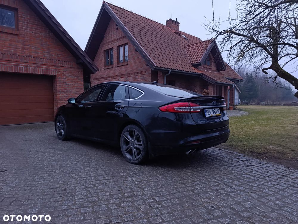 Ford Fusion - 8