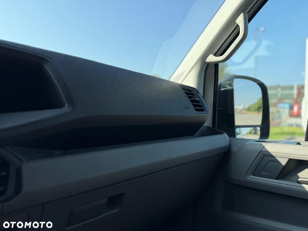 Volkswagen Crafter - 26