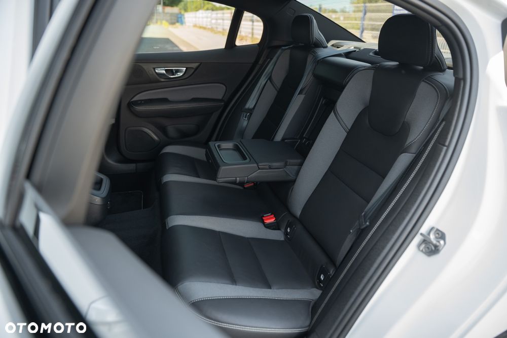 Volvo S60 - 35