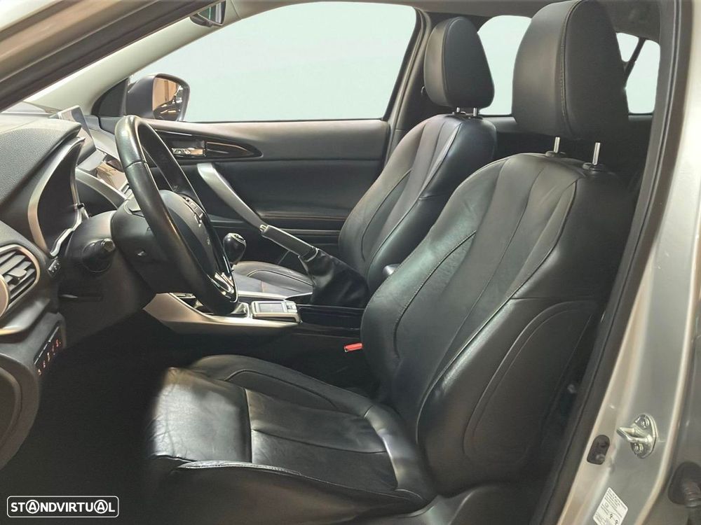 Mitsubishi Eclipse Cross 1.5 MIVEC - 15