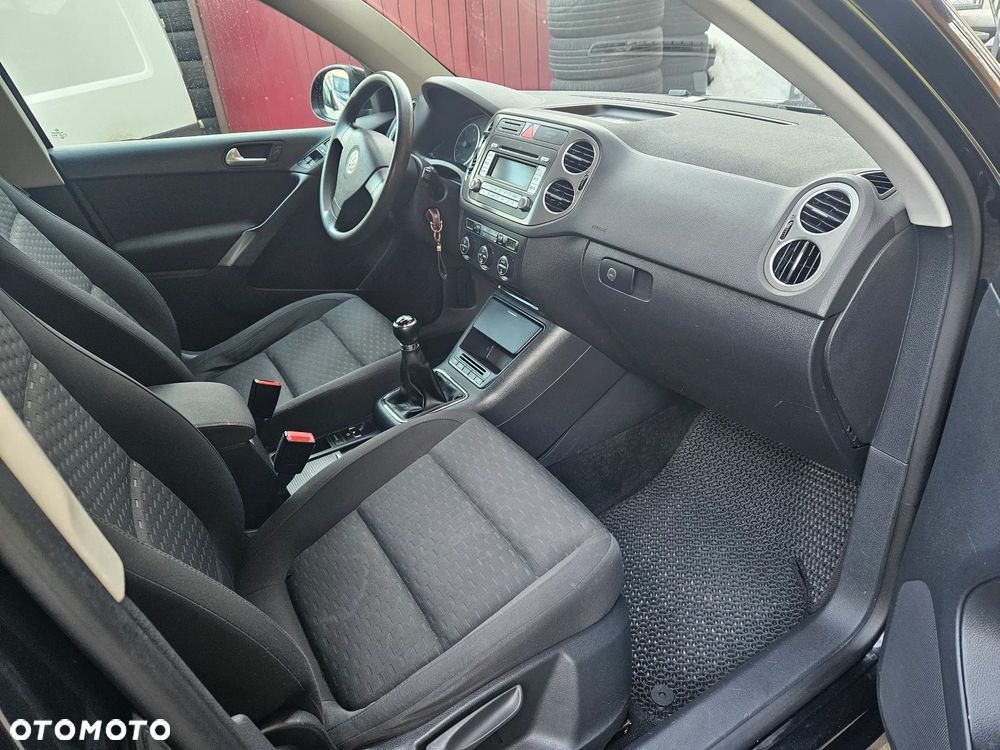 Volkswagen Tiguan - 5