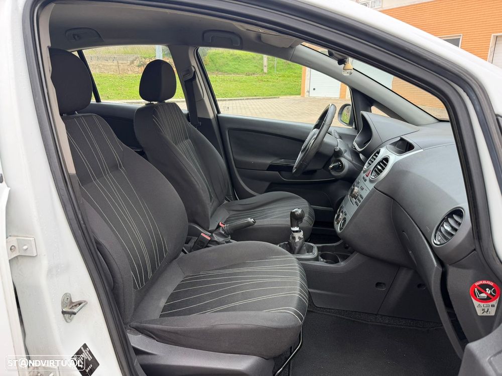 Opel Corsa 1.3 CDTI Enjoy EcoFLEX - 9