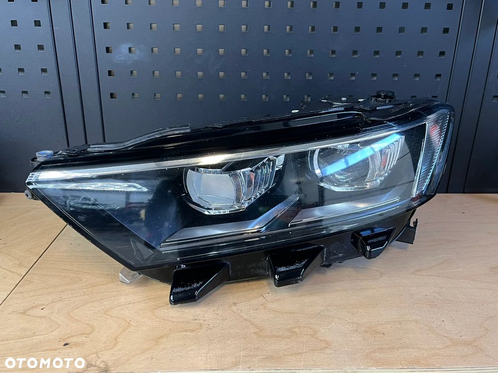 VW T-Roc R-Line Lampa przód full LED 2GA941035E 2GA941036E - 5