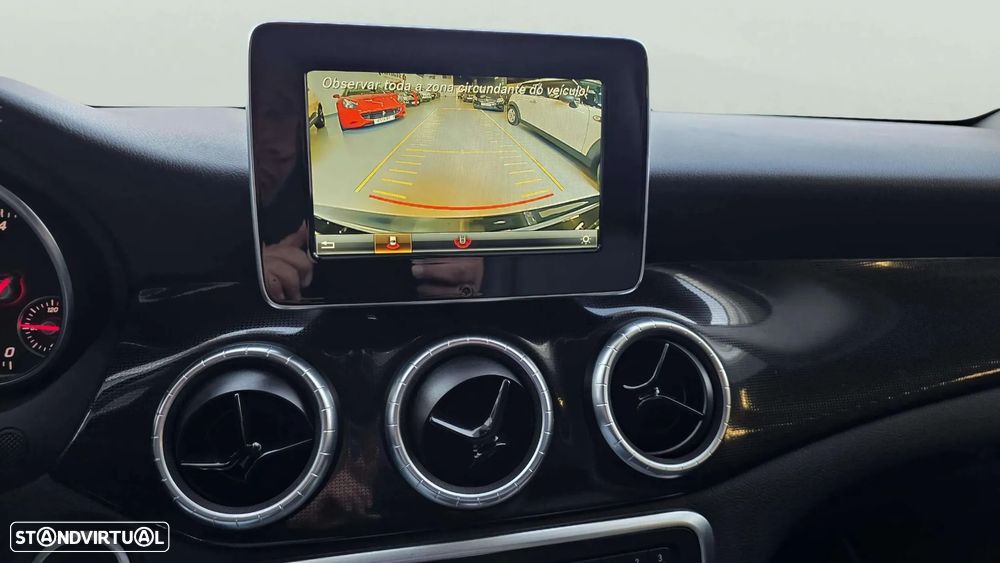 Mercedes-Benz CLA 180 Shooting Brake d AMG Line - 24