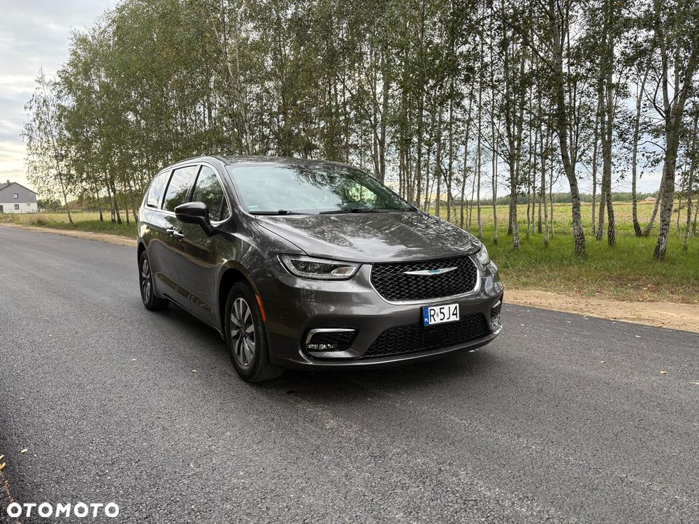 Chrysler Pacifica - 11