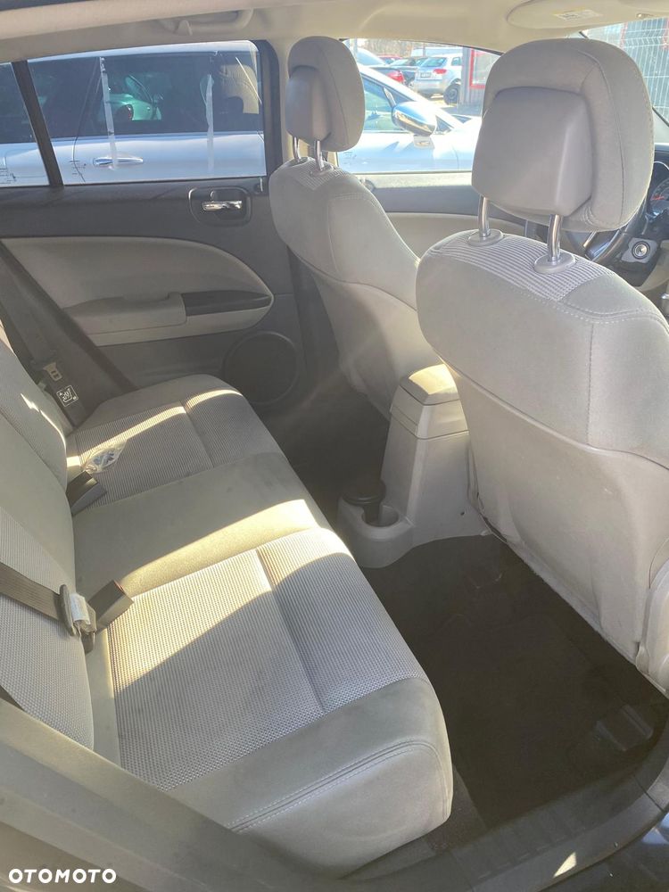 Dodge Caliber 2.0 SE - 8