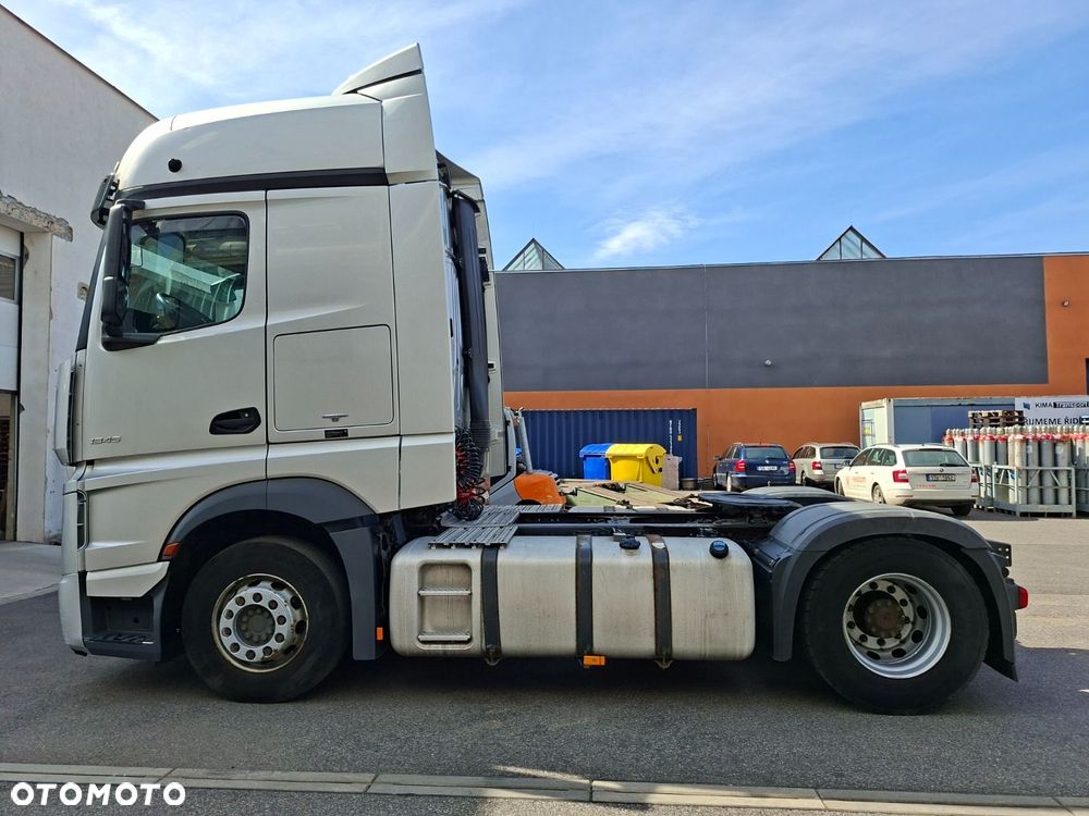 Versalift Actros 1845 - 8