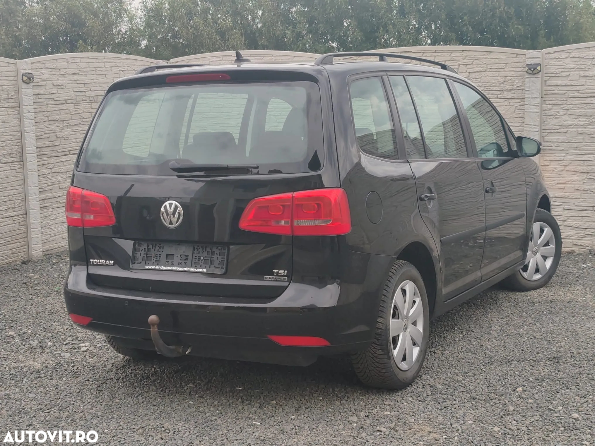 Volkswagen Touran - 4