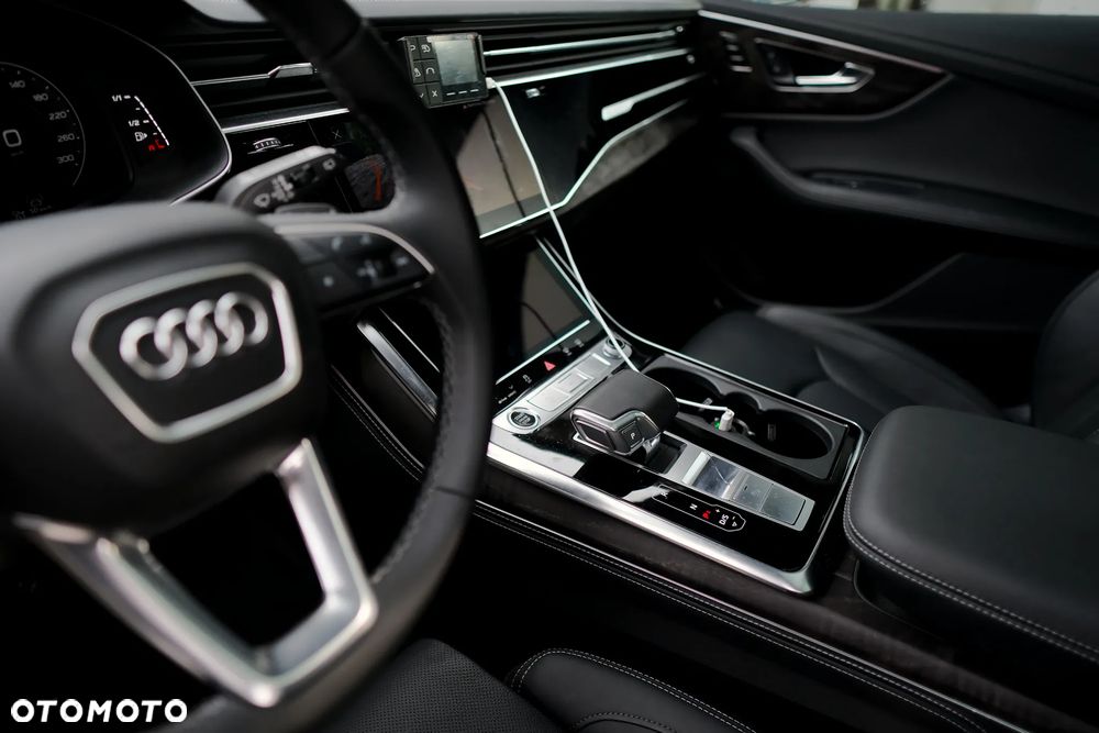 Audi Q8 55 TFSI mHEV Quattro Tiptronic - 14