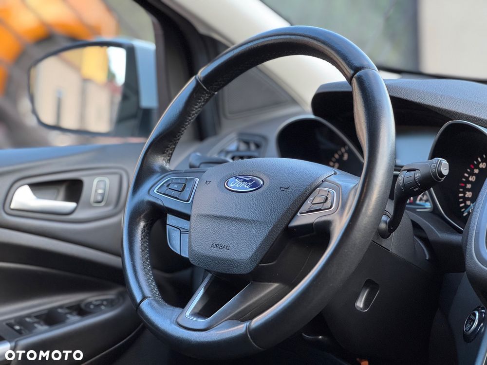 Ford Kuga 1.5 EcoBoost 2x4 Titanium - 23