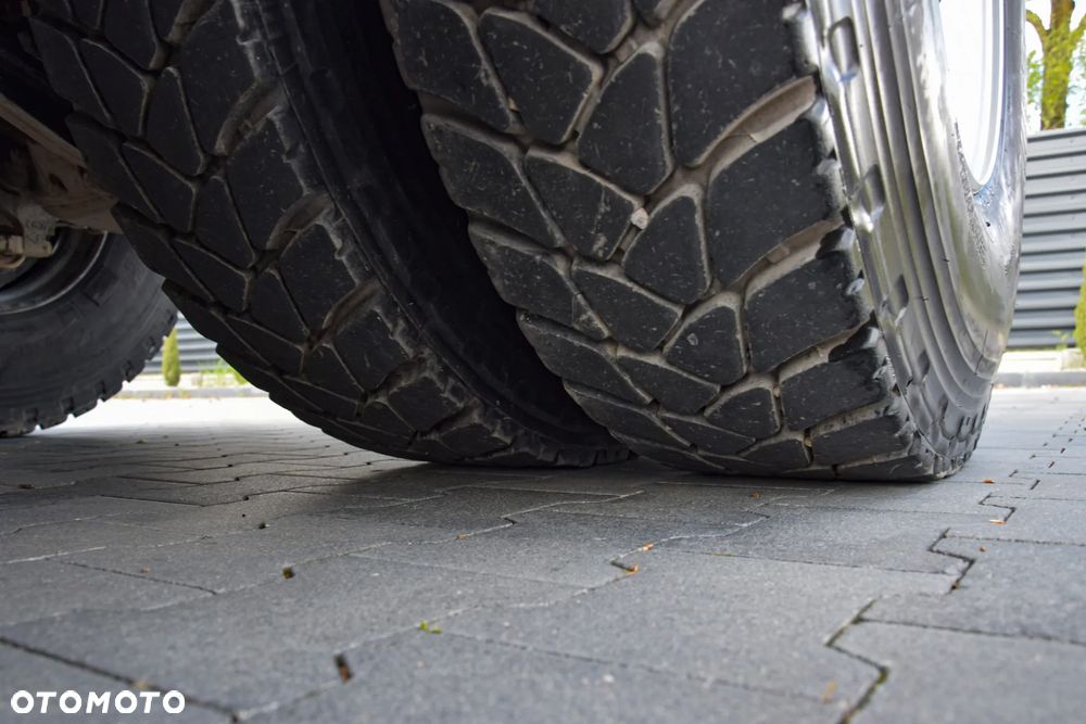 Scania P410 / 8x4 / EURO 6 / WYWROTKA / HYDROBURTA / AUTOMAT / KAMERA COFANIA / NAWIGACJA / HAK / NISKI PRZEBIEG / 2016 / SERWISOWANY / SPROWADZONY - 16