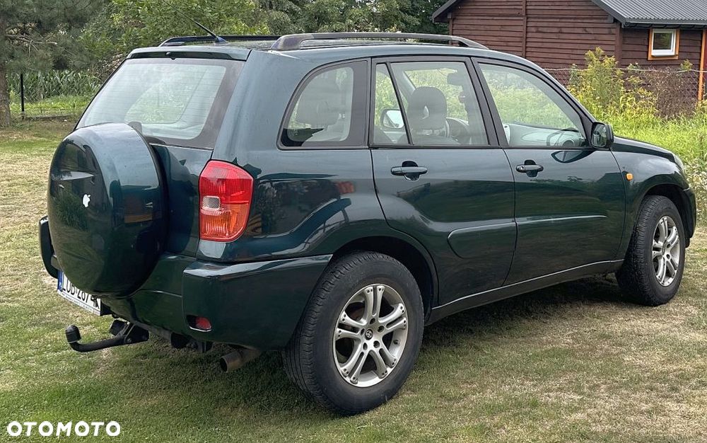 Toyota RAV4 1.8 VVT-i 4x2 - 5