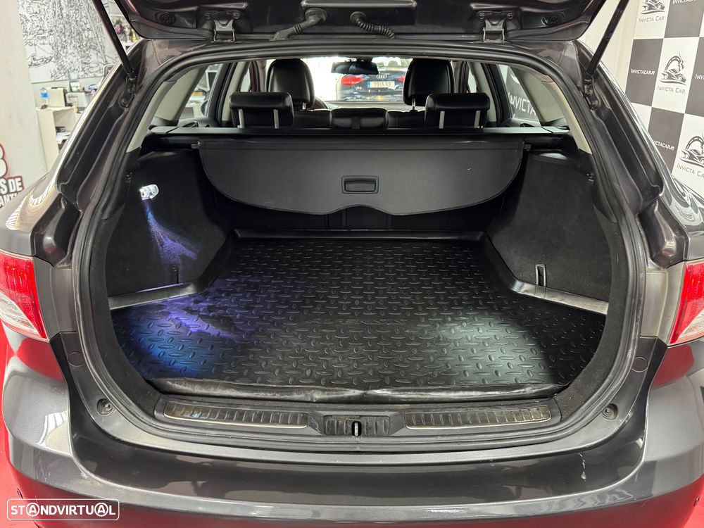 Toyota Avensis SW 2.0 D-4D Exclusive +Pele+GPS - 14