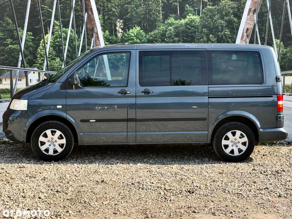Volkswagen Caravelle - 17