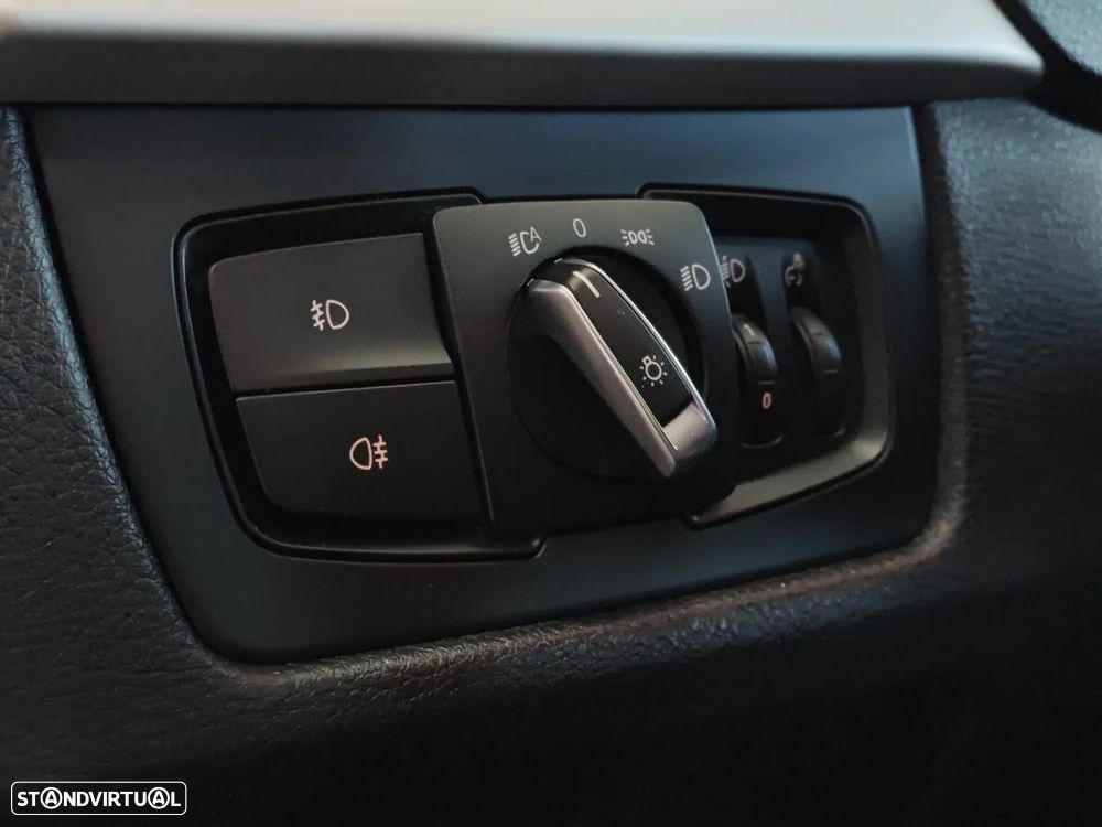 BMW 318 d DPF Touring Edition Sport - 22