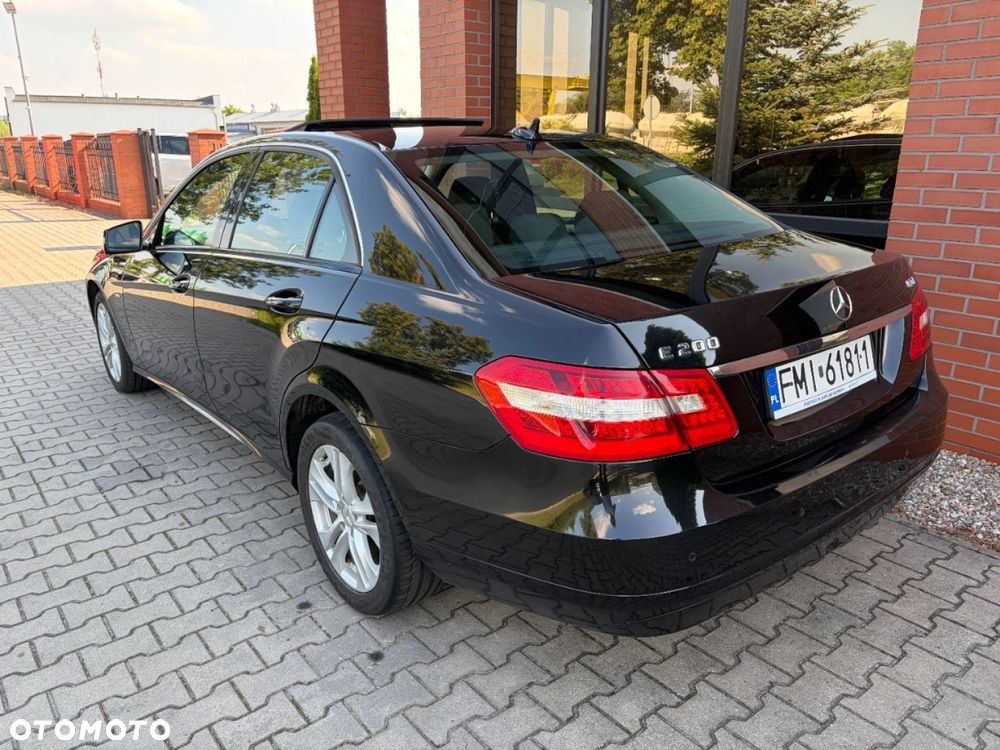 Mercedes-Benz Klasa E 200 CDI DPF BlueEFFICIENCY 7G-TRONIC - 4