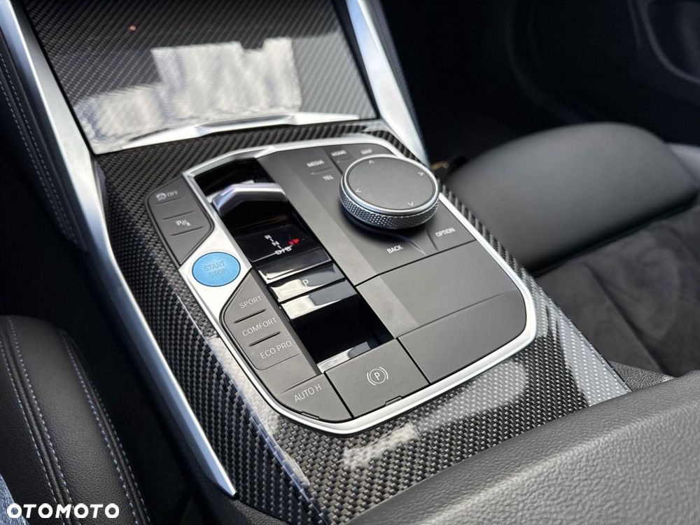 BMW i4 - 13