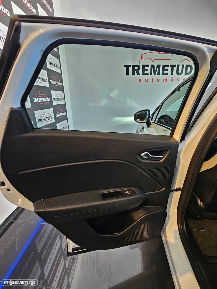 Renault Captur 1.0 TCe Techno Bi-Fuel - 31