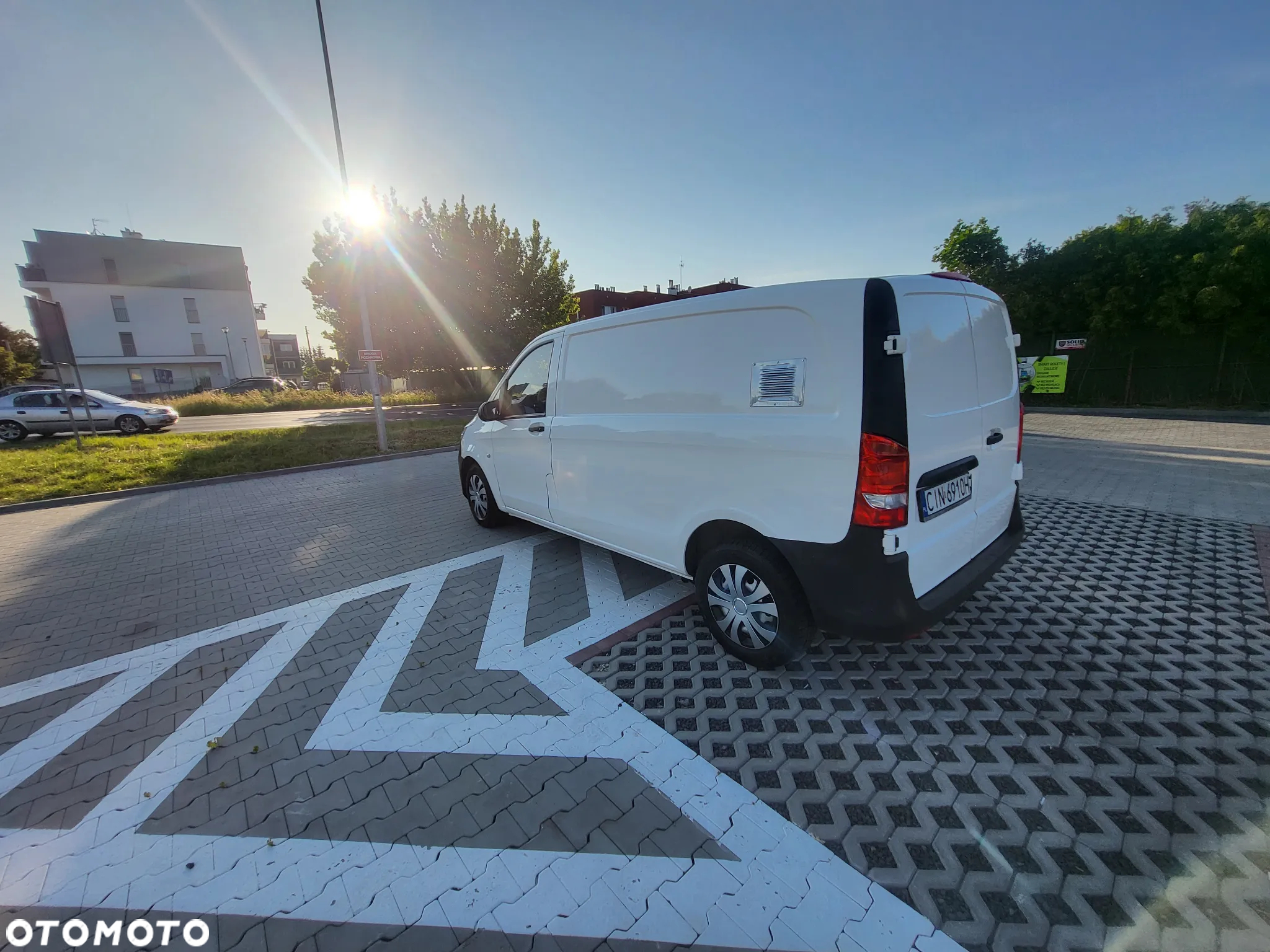 Mercedes-Benz VITO - 11