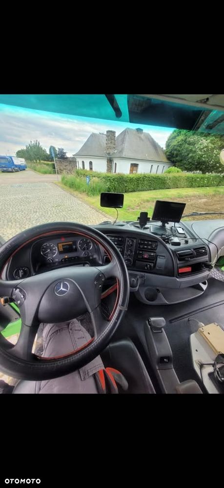 Mercedes-Benz ACTROS - 15