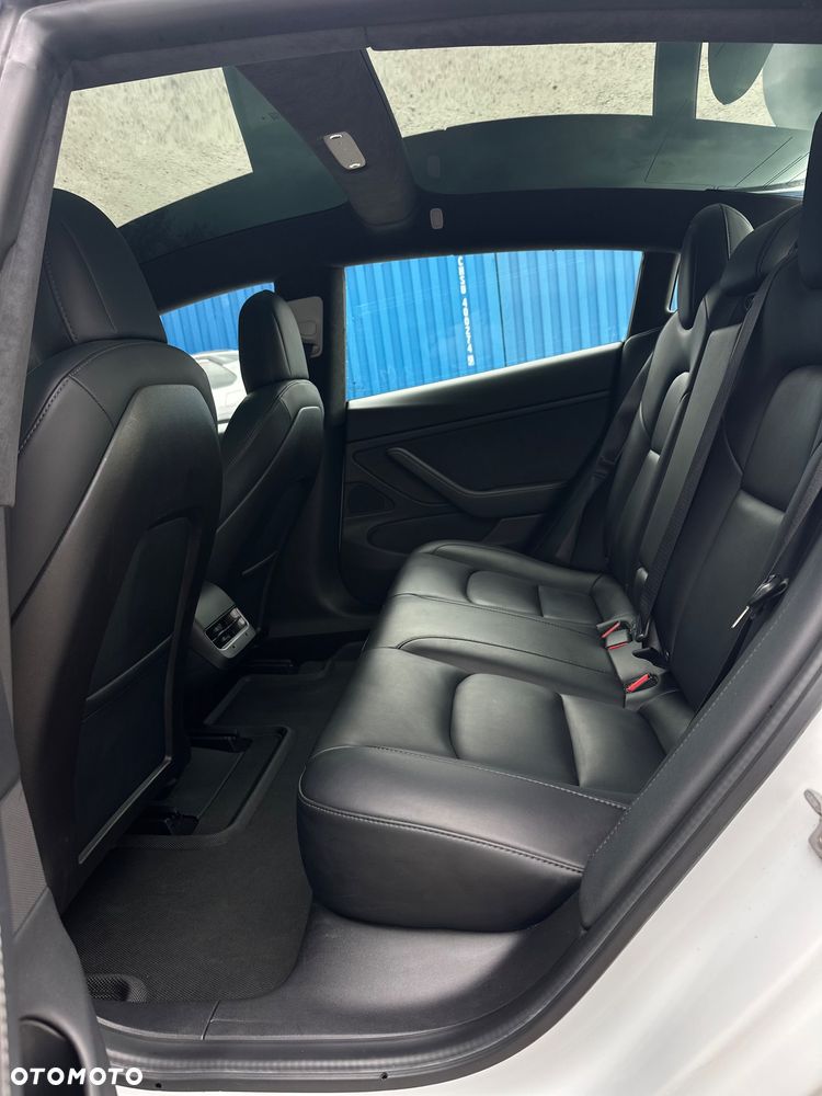 Tesla Model 3 - 13