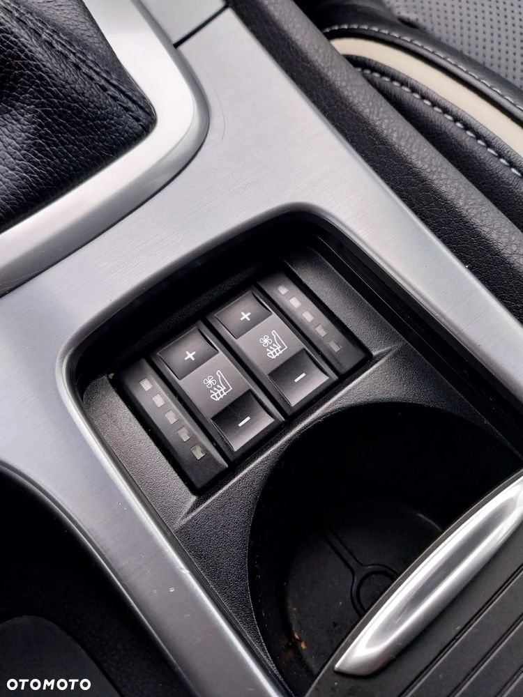 Ford Mondeo 2.0 EcoBoost Titanium X - 13