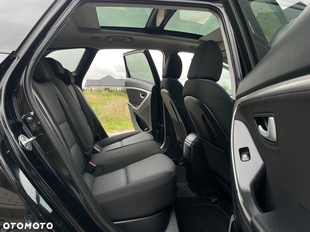 Hyundai i30 Kombi 1.6 CRDI Style - 15