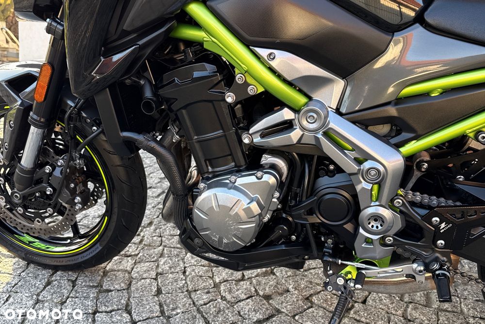 Kawasaki Z 900 - 23