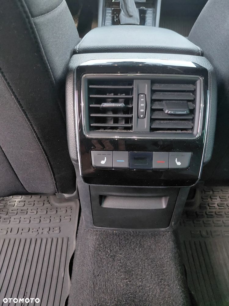 Skoda Superb 2.0 TSI Ambition DSG - 20