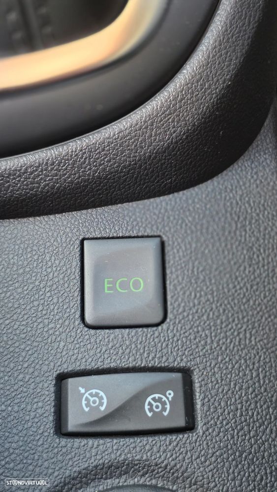 Renault Captur ENERGY TCe 120 EDC Elysee - 29
