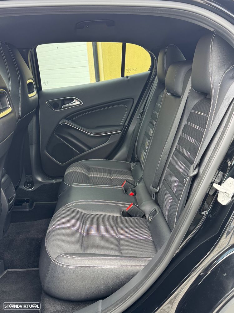 Mercedes-Benz GLA 180 (CDI) d Urban - 12