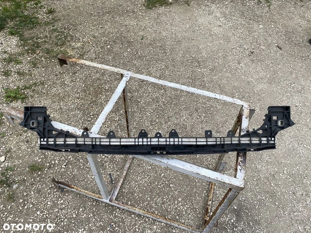 PAS PRZEDNI MERCEDES C W205 A2056204101 - 1