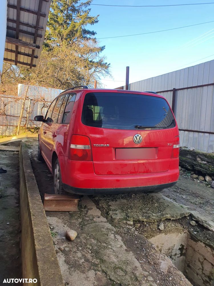 Volkswagen Touran - 2
