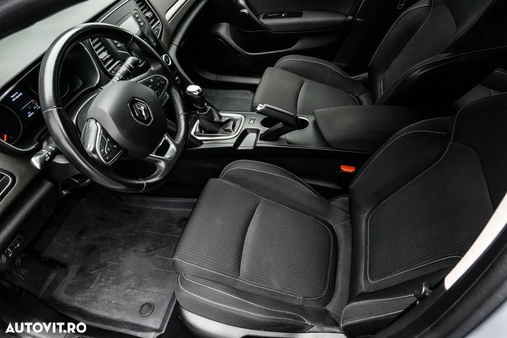 Renault Megane Blue dCi 116 Zen - 11